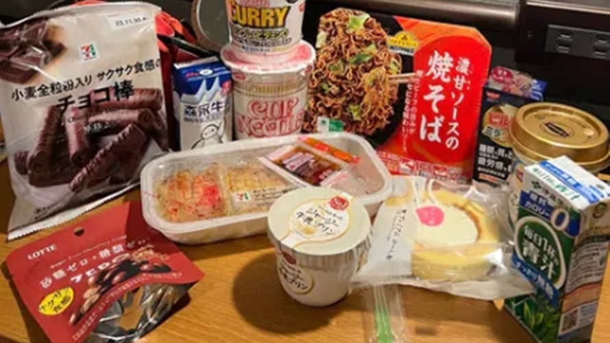 日本7-11的布丁多人推薦。（圖／取自Dcard）