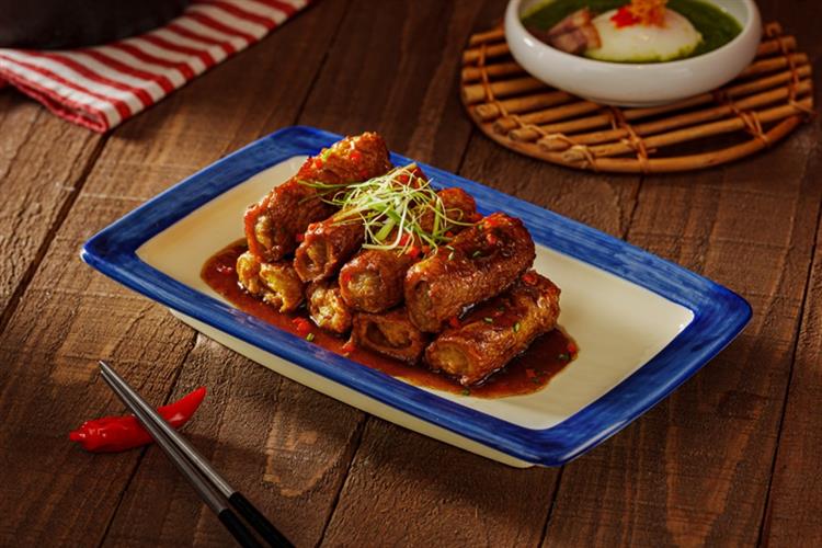 開飯基隆店限定菜吉鑲川味串串燒。(圖/品牌提供)