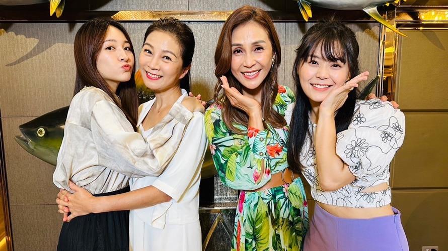 方文琳與女兒（左）、梁佑南與女兒（右）。（圖／星之國際提供）