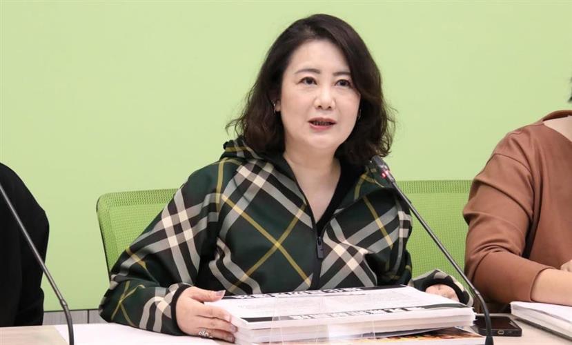 民進黨立法院黨團幹事長吳思瑤。(圖/摘自吳思瑤臉書)