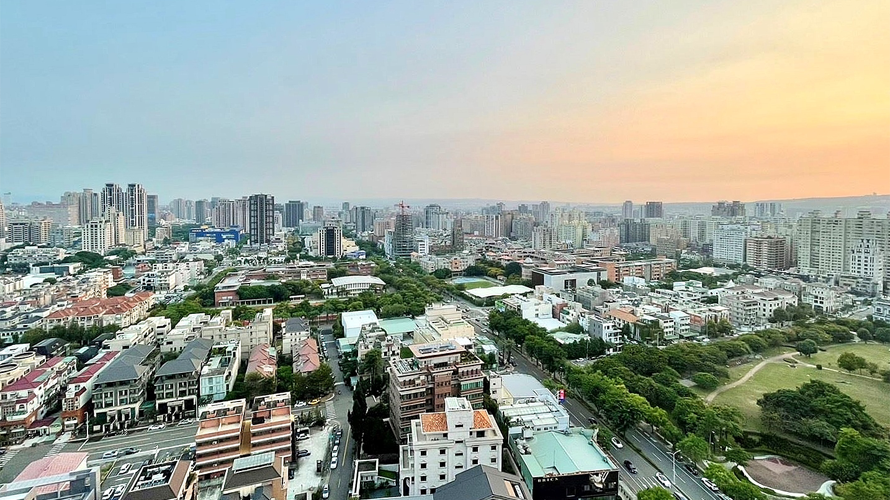 近一年實價登錄數據顯示，台中中區、西屯區的預售屋單價比中古屋單價高出一倍以上。(房市示意圖)