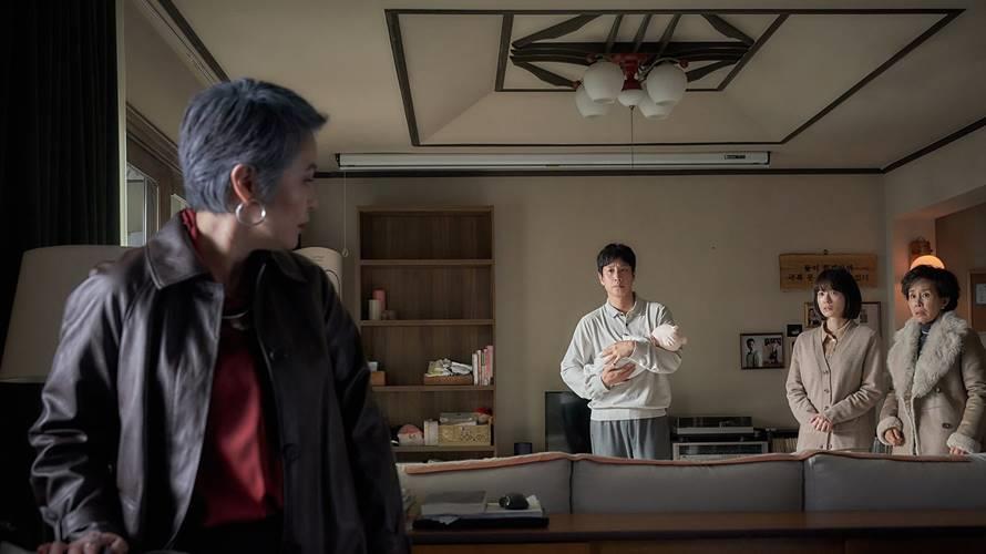 李善均（中）。（圖／車庫娛樂提供）