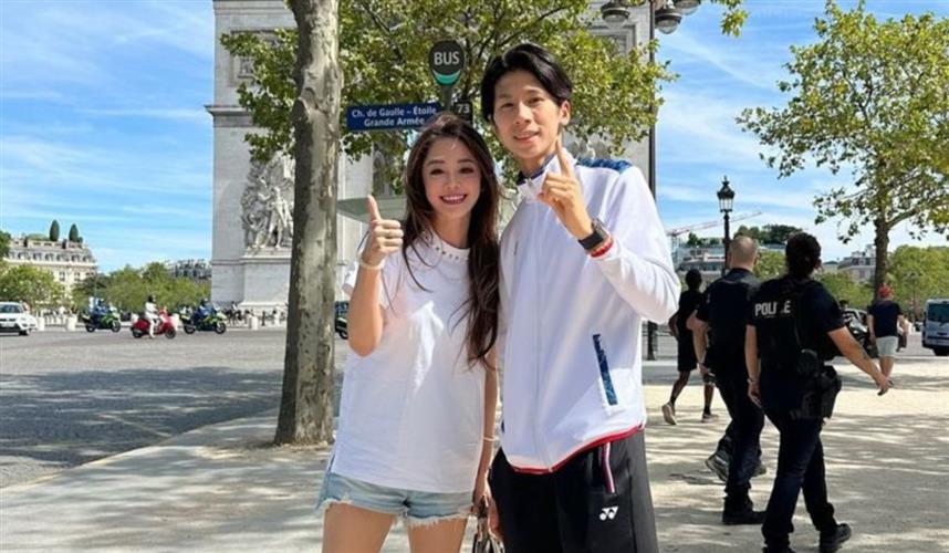 林千又在巴黎巧遇林郁婷。(圖／摘自IG)