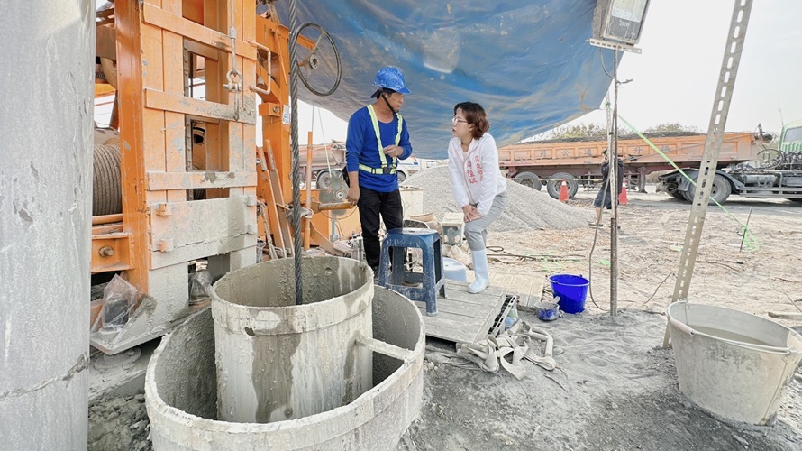 周春米抗議，南水局道歉。(圖／屏東市政府提供)