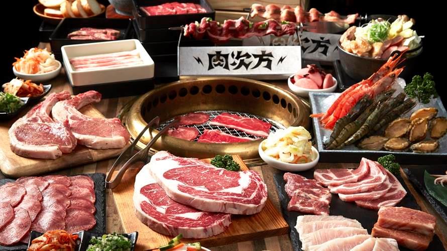 追肉民眾可憑「肉次方」燒肉吃貨券,消費滿千現折111元。(圖/王品提供)