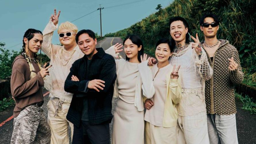 TRASH與演員群，左起：頤原、魁剛、鄭人碩、朱葒、陳慧娥、阿夜、博文。(圖／華納音樂提供)