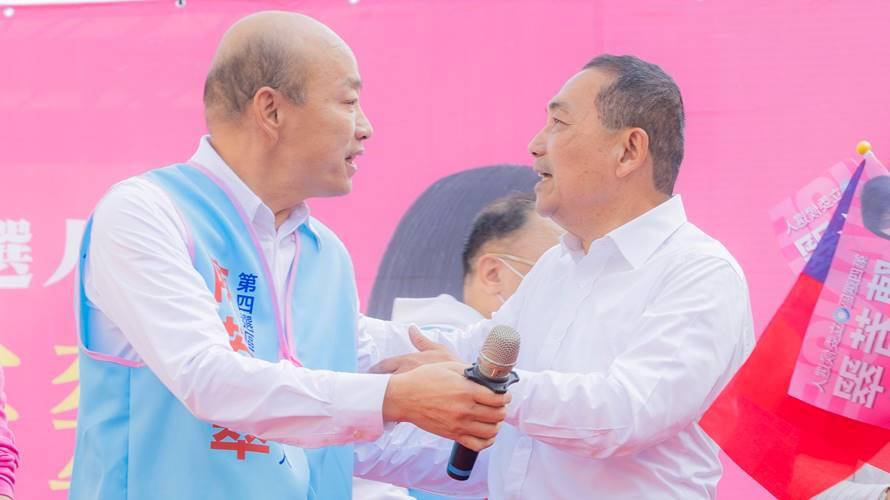 國民黨不分區立委第一擺上前高雄市長韓國瑜（左）。（圖／翻攝自侯友宜臉書）