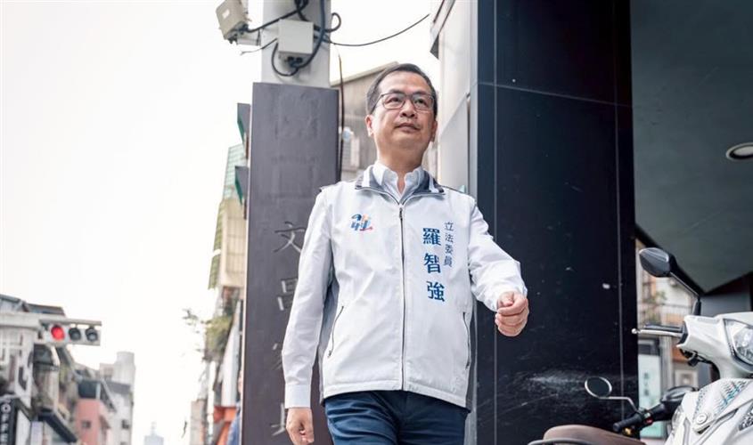 羅智強成國民黨第一位通過二階罷免連署的國民黨立委。（圖／摘自羅智強臉書）
