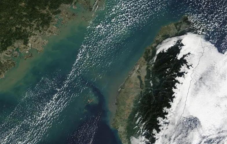 衛星雲圖捕捉澎湖黑水溝 清晰度罕見引熱議
