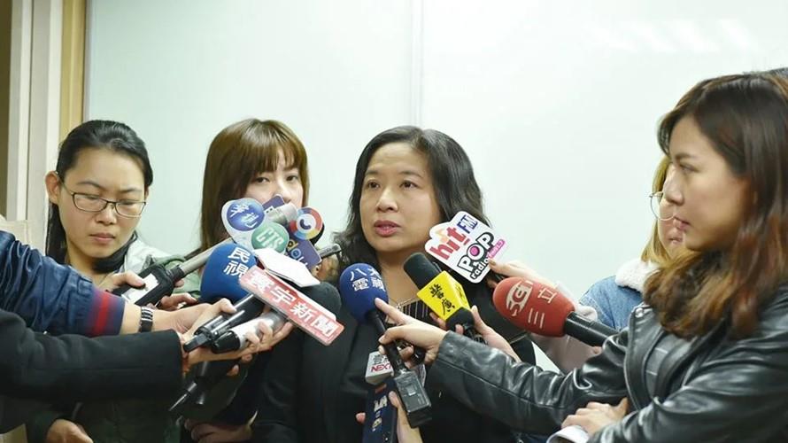 由於虐童事件,兒福聯盟執行長白麗芳被迫辭職,引起員工不滿,他們透過連署支持白麗芳,並要求董事長林志嘉負責辭職。(圖:翻攝自兒福聯盟─孩子的守護者FB)