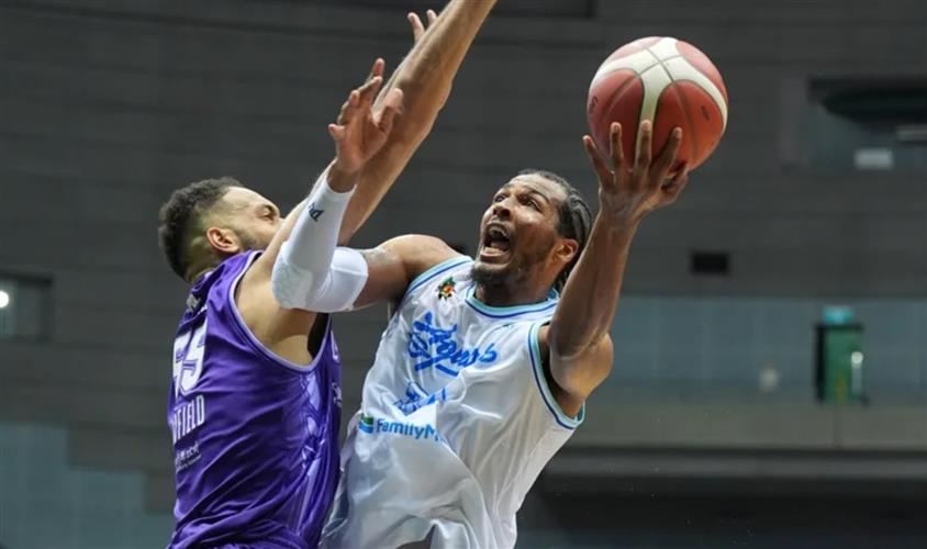 海神洋將威勝(右)昨天攻下全場最高26分,11分集中在第四節。(圖/TPBL提供)