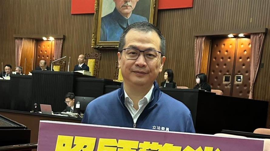 羅智強的12年抗爭——從辭官抗議到推動妨害司法公正罪初審通過