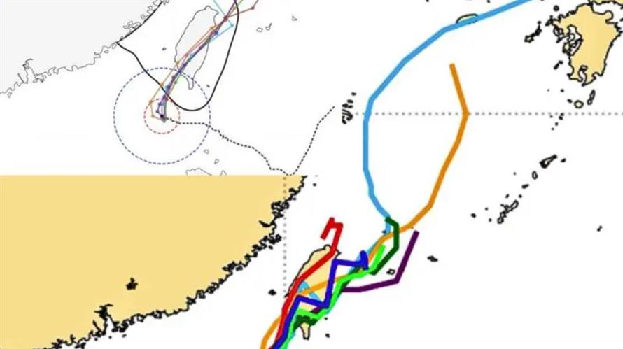 7家AI模式中有4家都模擬出,在台灣東北近海持續龜速移動,甚至在北部近海轉向西的情況。(圖/摘自「觀氣象看天氣」臉書粉專)