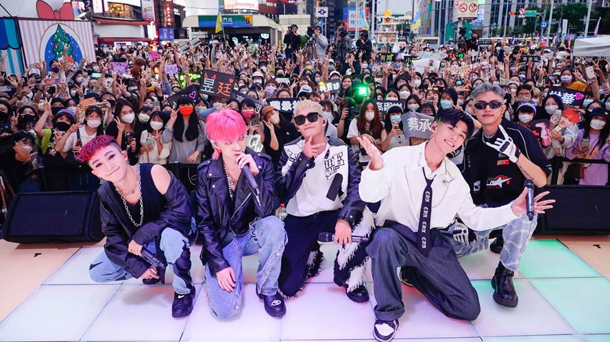 天王星再度5人合體表演。（圖／臺北市商業處提供）