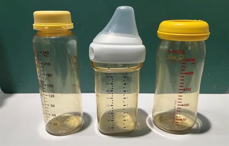 市售塑膠奶瓶所使用的材質多為PPSU,其回收經破碎造粒後,可應用於高附加價值的科技電子產業零件如PFA薄膜與高耐熱產線零件、醫療設備如需反覆高溫消毒殺菌的盛裝盒等。(圖/台北市環保局提供)
